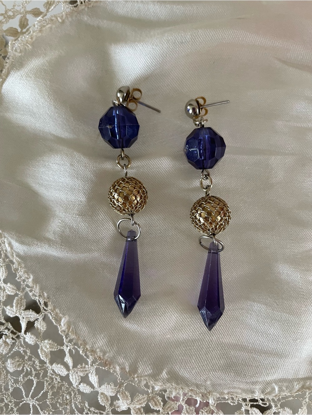 Vintage 90s Gold and Deep Purple Drop Pierced Earrings.  3” length